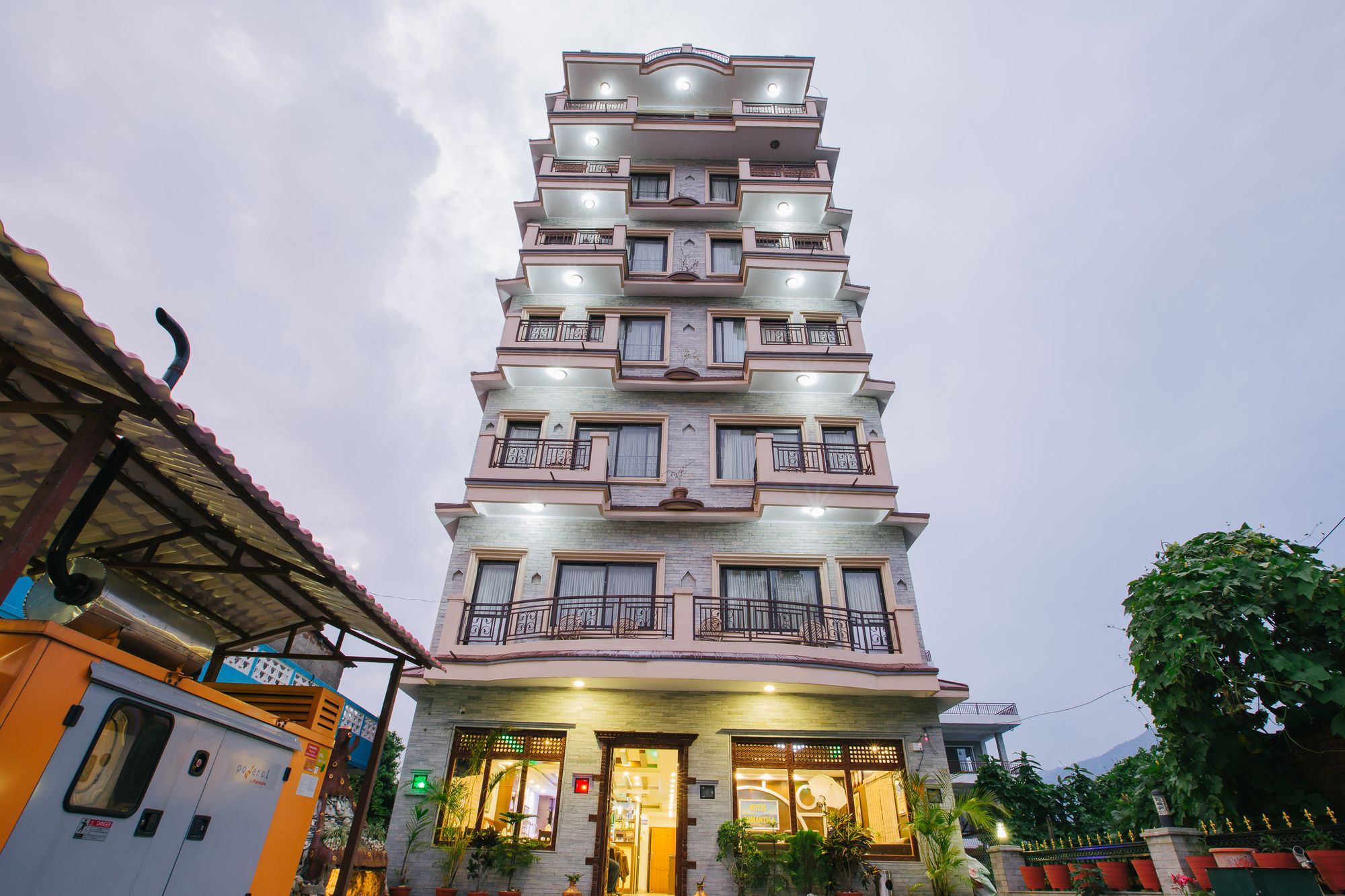 Hotel Romantica Pokhara Extérieur photo