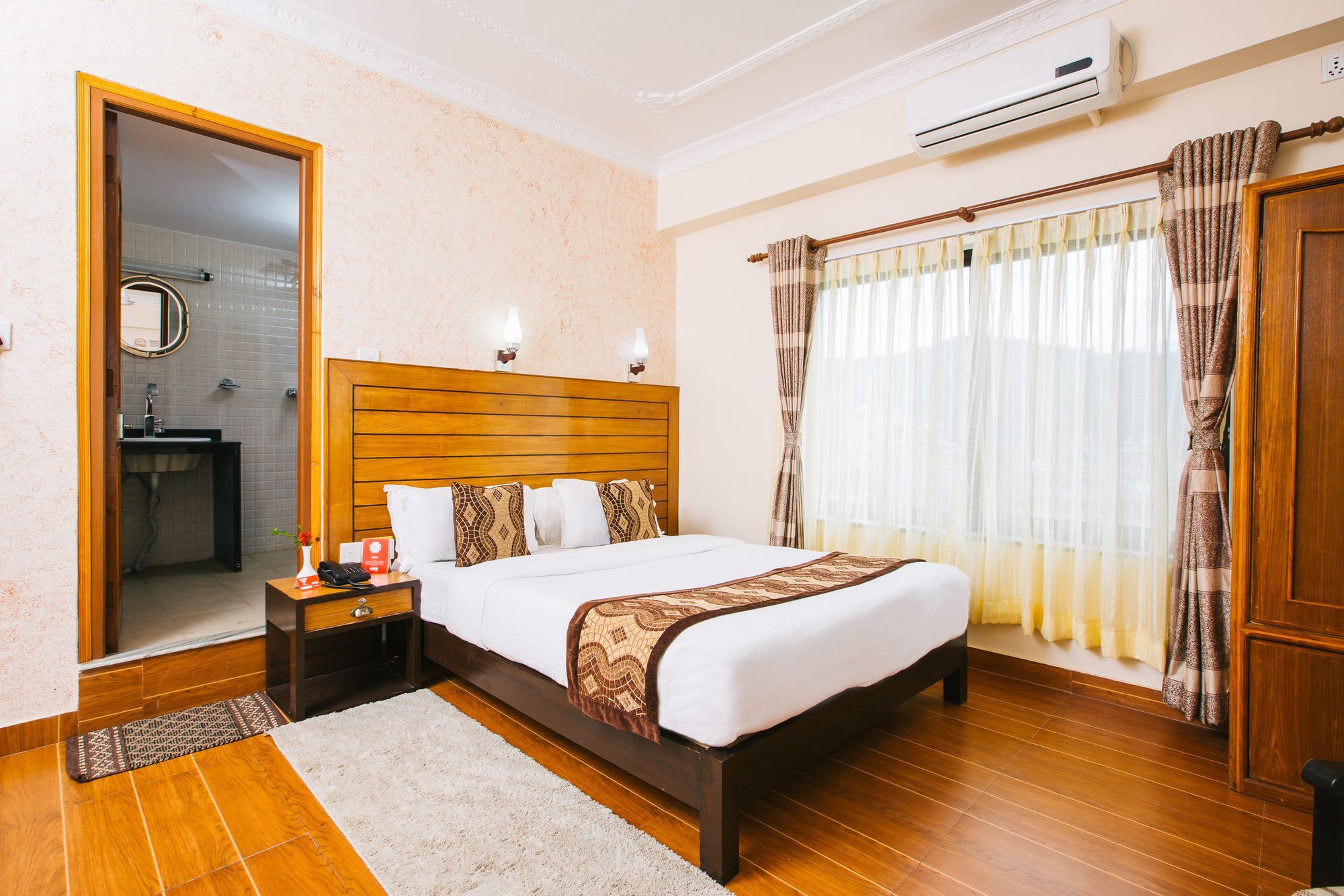 Hotel Romantica Pokhara Extérieur photo