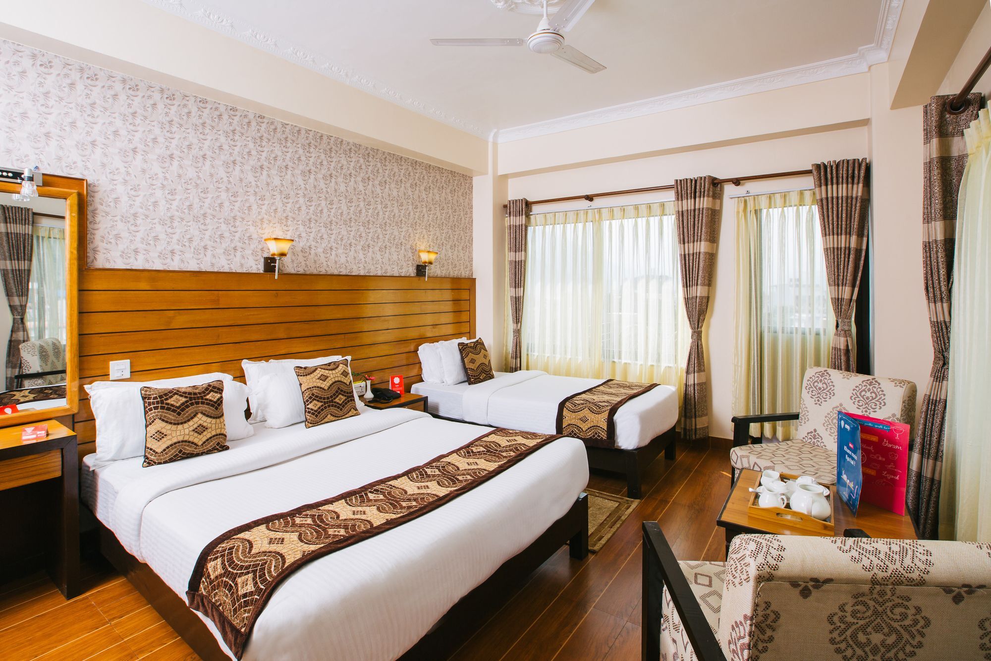 Hotel Romantica Pokhara Extérieur photo