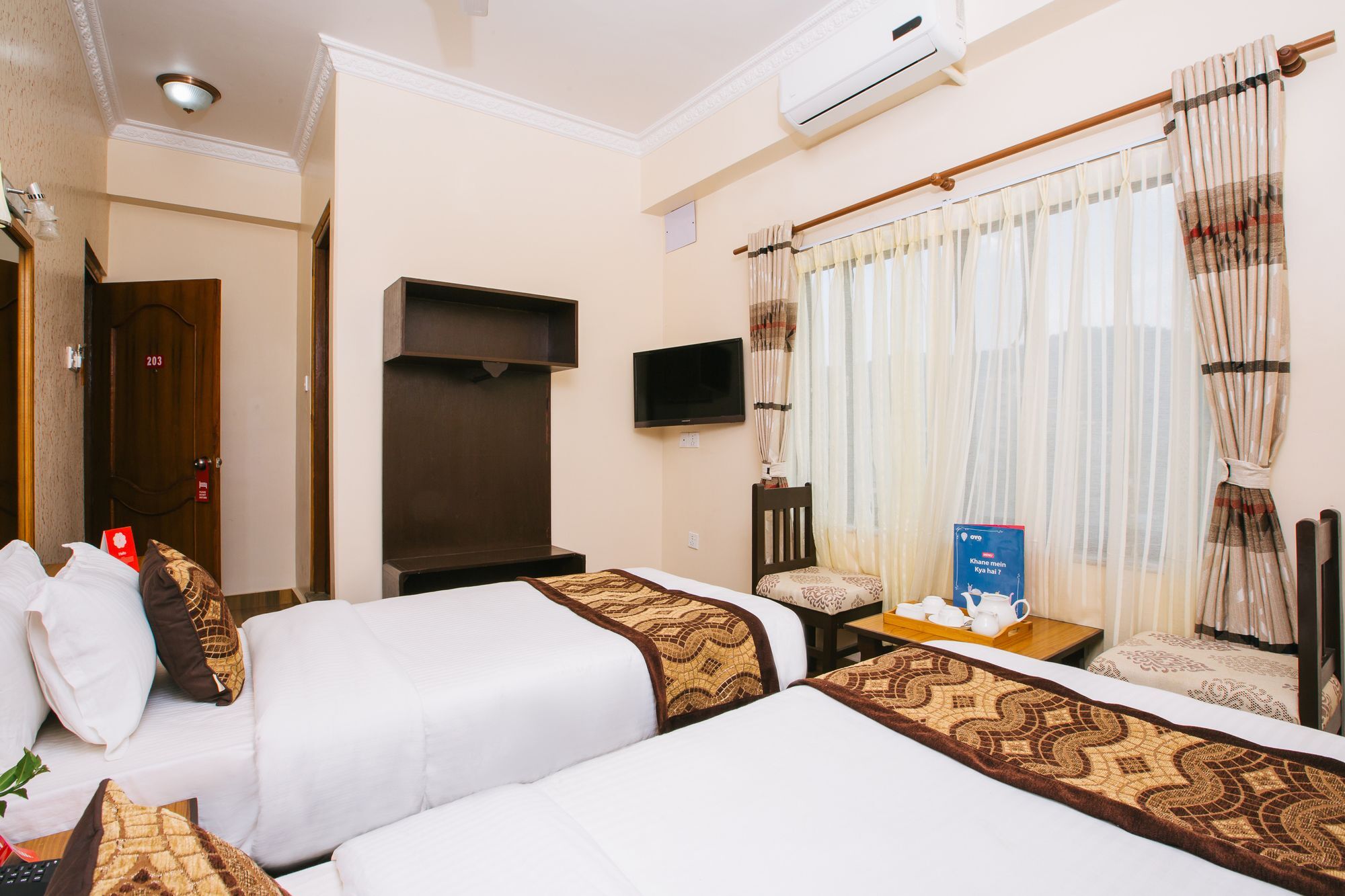 Hotel Romantica Pokhara Extérieur photo